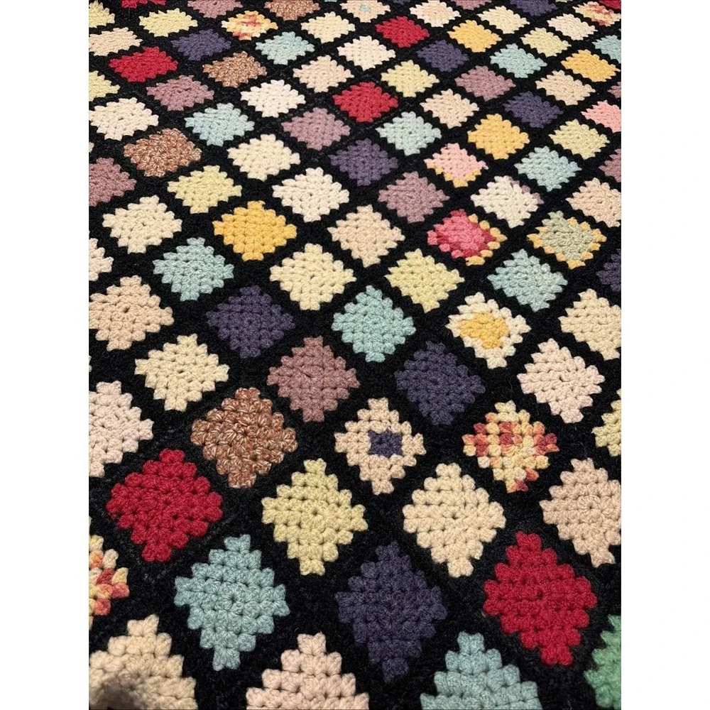 VTG Granny Square Handmade Crotched Grandmacore BOHO Retro Style Afghan 53x45‎